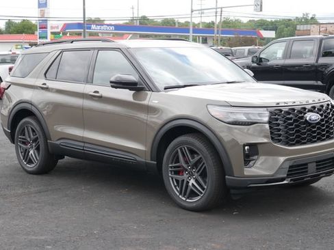 New 2026 Ford Explorer ST-Line w/ ST-Line Street Pack AWD/4WD image 8