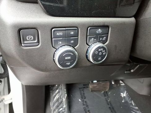 Used 2022 GMC Sierra 1500 Elevation w/ X31 Off-Road Package image 29