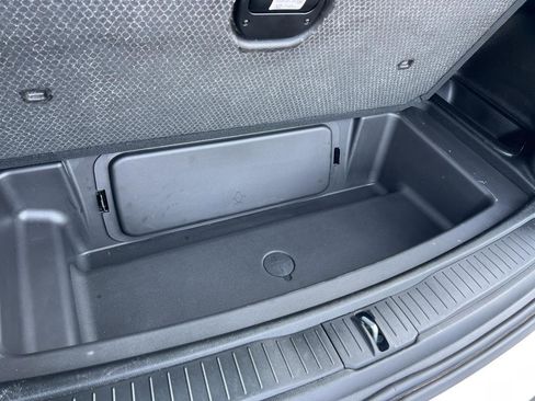 Used 2023 Jeep Grand Cherokee L Laredo image 14