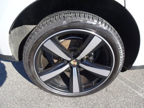 Used 2023 Porsche Macan S AWD/4WD image 33