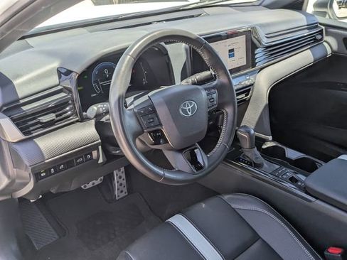 Used 2025 Toyota Camry SE w/ Convenience Package FWD image 33