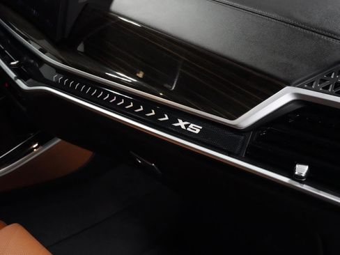 Used 2024 BMW X5 xDrive40i w/ Premium Package image 22