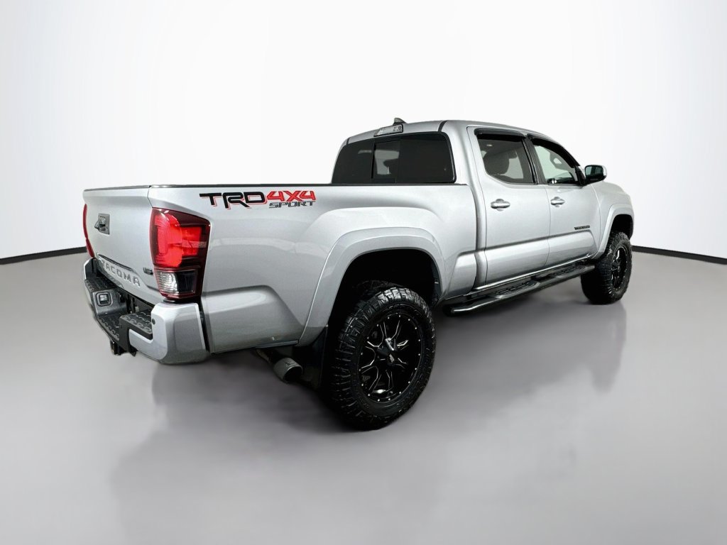 Used 2019 Toyota Tacoma TRD Sport w/ Technology Package AWD/4WD image 8