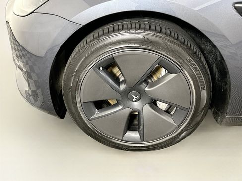 Used 2023 Tesla Model 3 Standard Range image 11