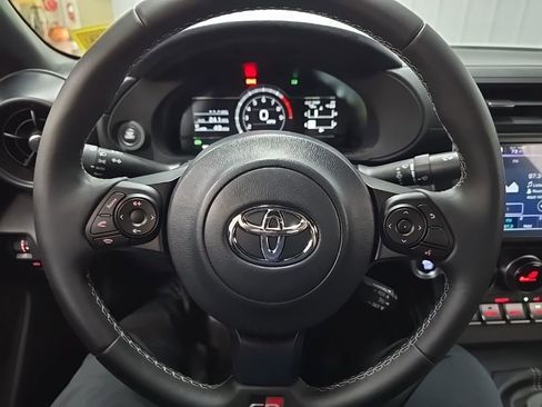Used 2023 Toyota GR86 Premium w/ ALL Weather Mat Package (TMS) RWD image 17
