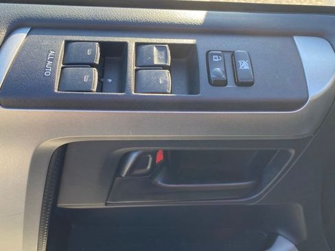 Used 2012 Toyota 4Runner SR5 image 19