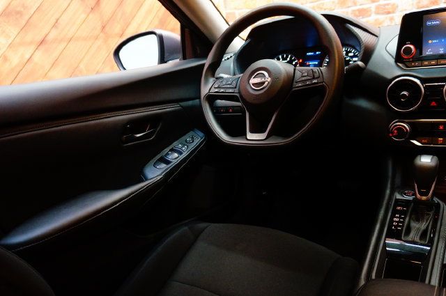 Certified 2025 Nissan Sentra S FWD image 14