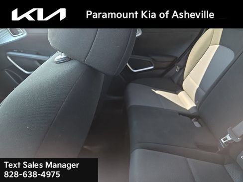 Certified 2022 Kia Soul LX w/ Technology Package FWD image 9