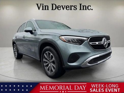 Used 2025 Mercedes-Benz GLC 300 4MATIC image 1