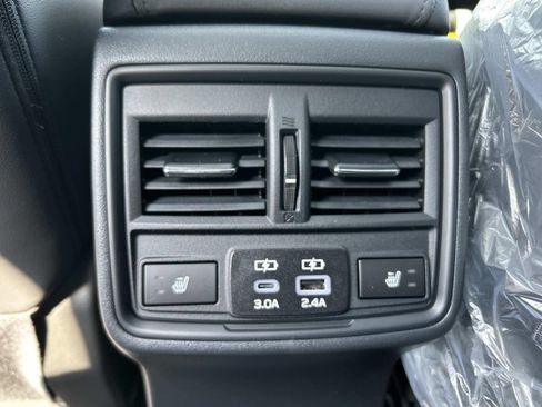 New 2026 Subaru Outback Limited AWD/4WD image 9