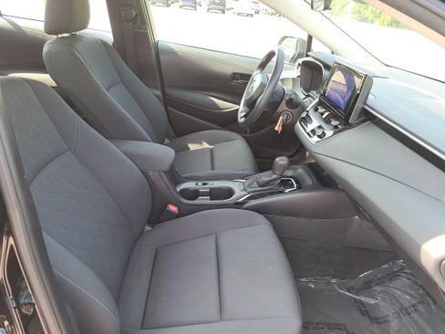 Used 2024 Toyota Corolla LE FWD image 10