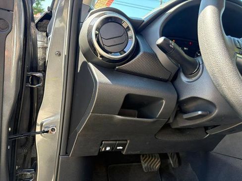 Certified 2024 Nissan Kicks SV image 17