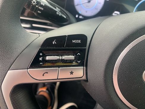 Certified 2024 Hyundai Elantra SEL FWD image 17