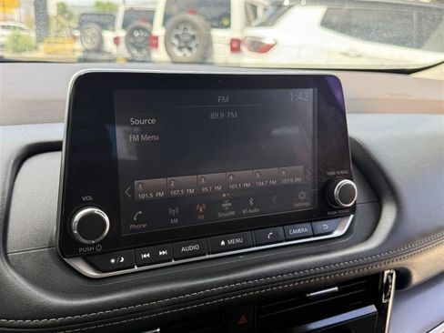 Used 2021 Nissan Rogue SV AWD/4WD image 29