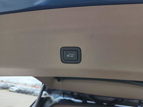 New 2026 GMC Yukon Denali w/ Denali Reserve Package AWD/4WD image 9