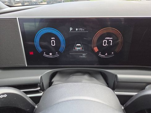 Used 2025 Hyundai Santa Cruz SEL FWD image 34