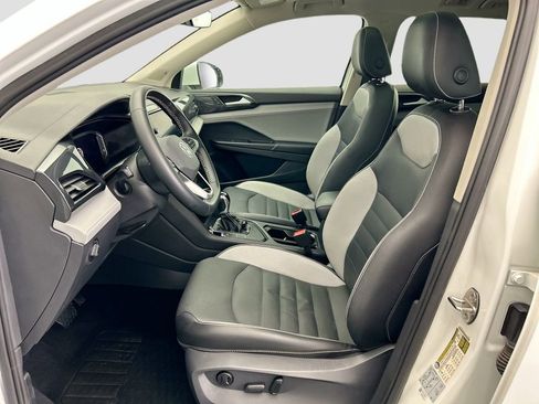 Used 2022 Volkswagen Taos SEL image 18