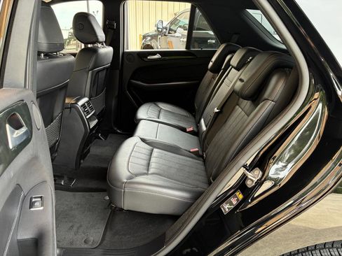 Used 2018 Mercedes-Benz GLE 350 image 32