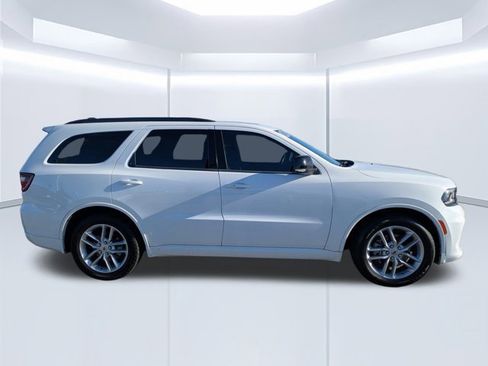 Used 2024 Dodge Durango GT image 3