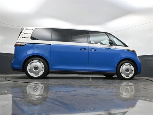 Used 2025 Volkswagen ID. Buzz 1st Edition image 37
