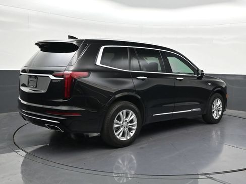 Used 2025 Cadillac XT6 Luxury FWD image 5