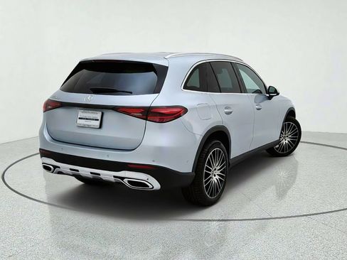 Used 2026 Mercedes-Benz GLC 300 image 9