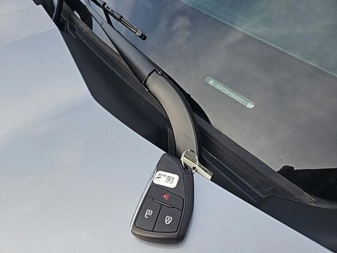 Used 2025 Chevrolet Colorado Z71 image 31