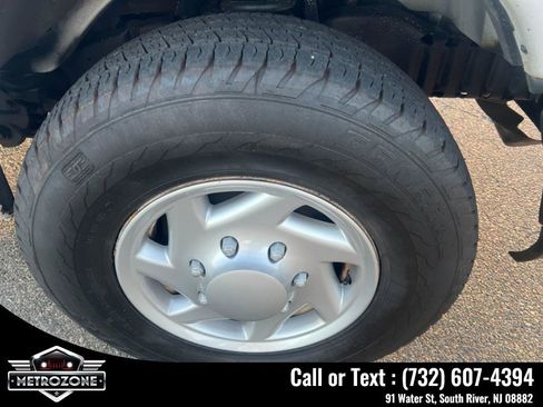 Used 2008 Ford E-350 and Econoline 350 Super Duty image 31