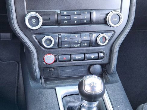 Used 2021 Ford Mustang Coupe RWD image 26