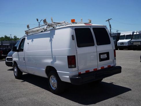 Used 2011 Ford E-250 and Econoline 250 w/ PWR Group RWD image 4