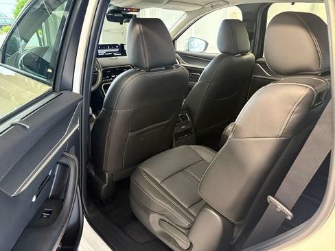 Used 2024 MAZDA CX-90 Plug-In Hybrid w/ Preferred AWD/4WD image 19