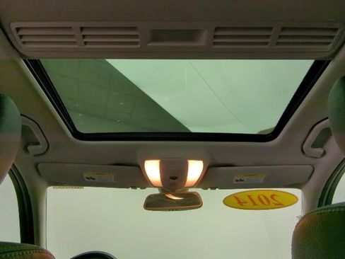 Used 2014 Mercedes-Benz E 350 4MATIC Sedan image 23