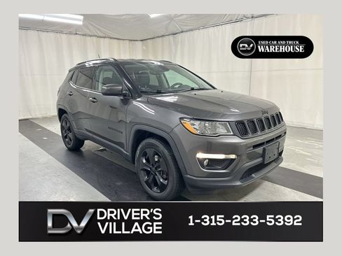 Used 2019 Jeep Compass Latitude AWD/4WD image 1