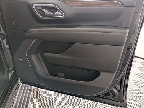 Used 2021 Chevrolet Tahoe High Country w/ Premium Package image 37