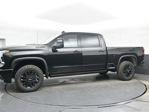 New 2026 Chevrolet Silverado 2500 High Country w/ High Country Premium Package AWD/4WD image 11
