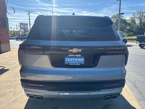 Certified 2025 Chevrolet Traverse LT image 8
