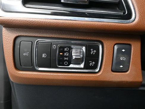 Used 2023 Lincoln Navigator L Reserve w/ Equipment Group 201A image 32