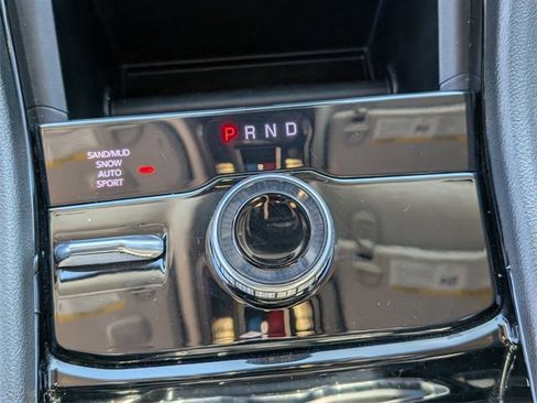 Used 2023 Jeep Grand Cherokee Limited w/ Black Appearance Package image 17