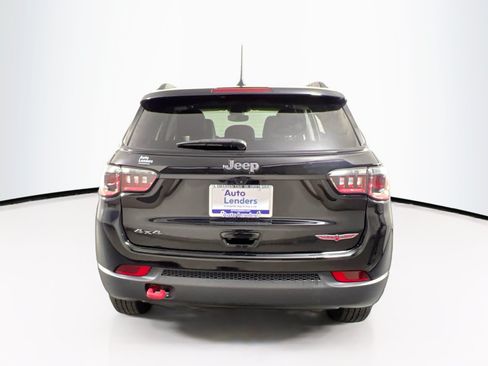 Used 2022 Jeep Compass Trailhawk AWD/4WD image 6
