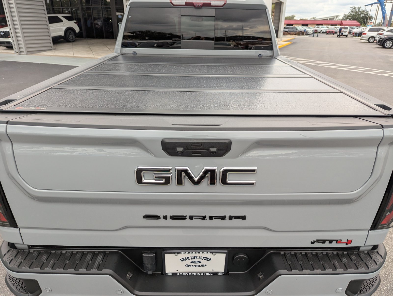 Used 2024 GMC Sierra 2500 AT4 w/ AT4 Premium Plus Package AWD/4WD image 13