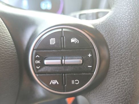 Used 2025 Kia Soul LX w/ Option Group 015 image 21
