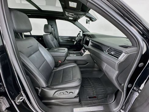 Used 2022 GMC Yukon Denali w/ Denali Premium Package RWD image 32