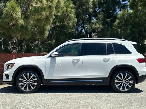 Certified 2023 Mercedes-Benz GLB 250 4MATIC image 8