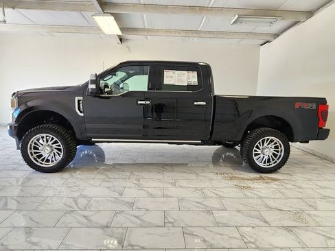 Used 2022 Ford F250 Platinum w/ FX4 Off-Road Package AWD/4WD image 4