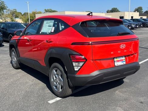 New 2026 Hyundai Kona SE image 3