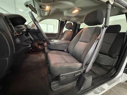 Used 2011 Chevrolet Silverado 1500 LT AWD/4WD image 24