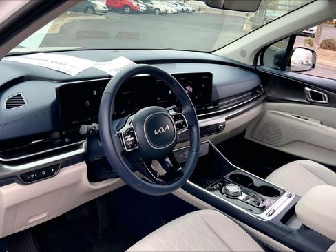 Used 2026 Kia Carnival SX w/ SX Dark Edition Package image 15