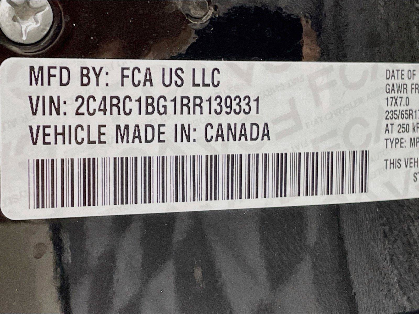 Used 2024 Chrysler Pacifica Touring-L FWD image 35