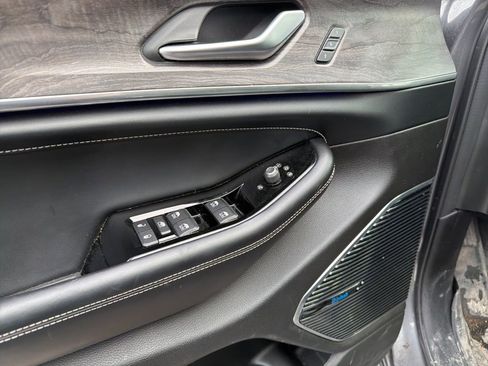 Used 2021 Jeep Grand Cherokee L Overland image 13