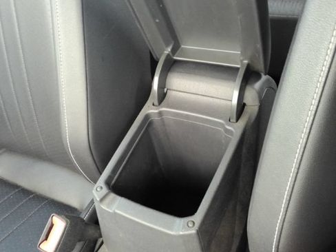 Used 2022 Volkswagen Tiguan SE w/ Panoramic Sunroof Package FWD image 51